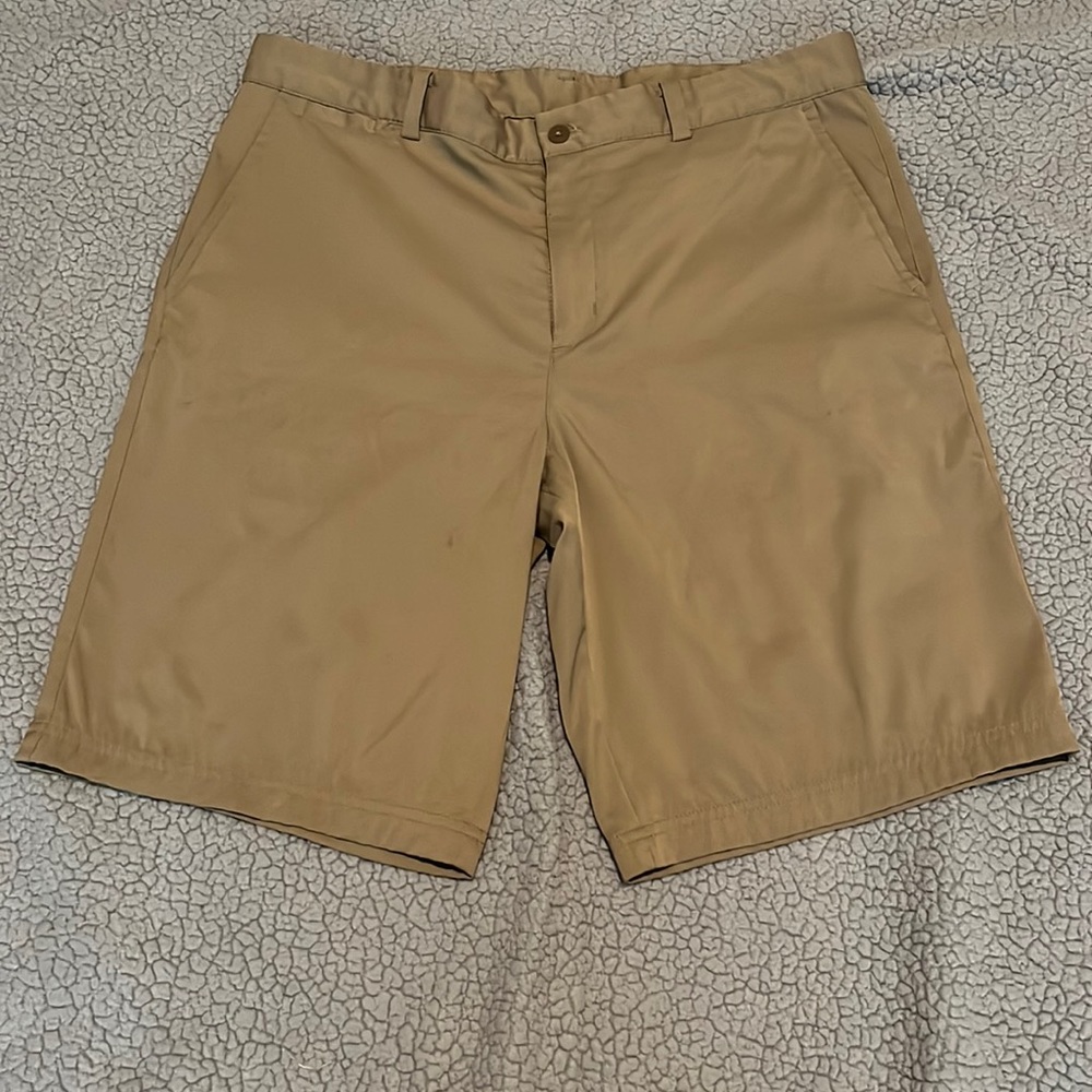 Nike Dri-Fit tan shorts size 34